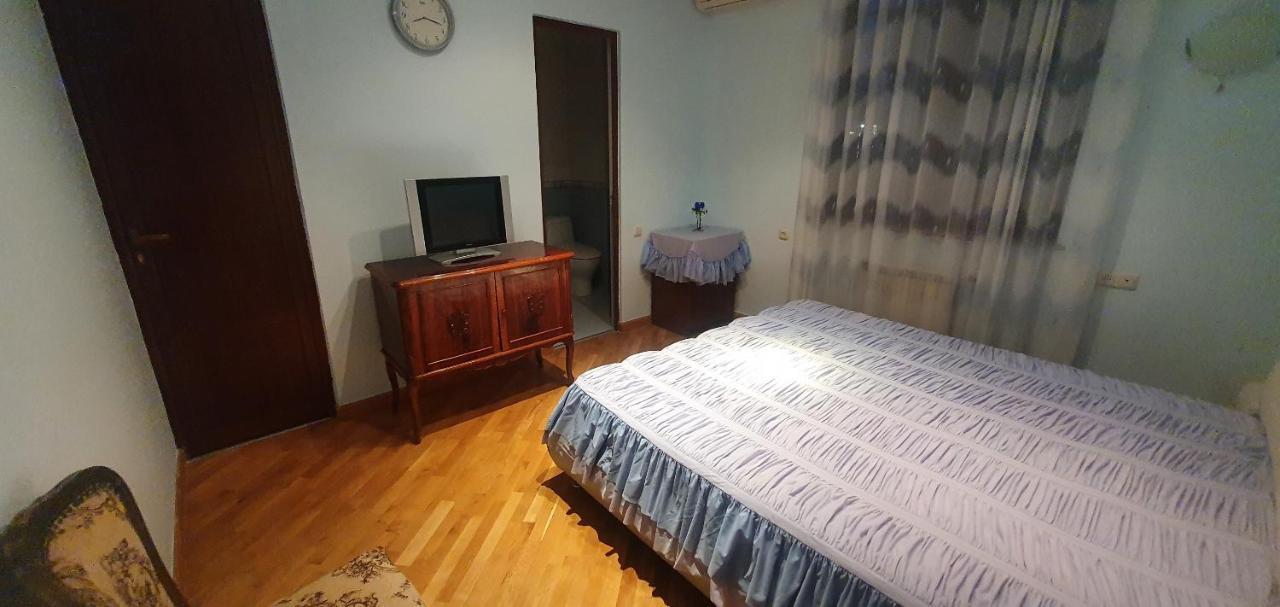 Guest House เยเรวาน ภายนอก รูปภาพ