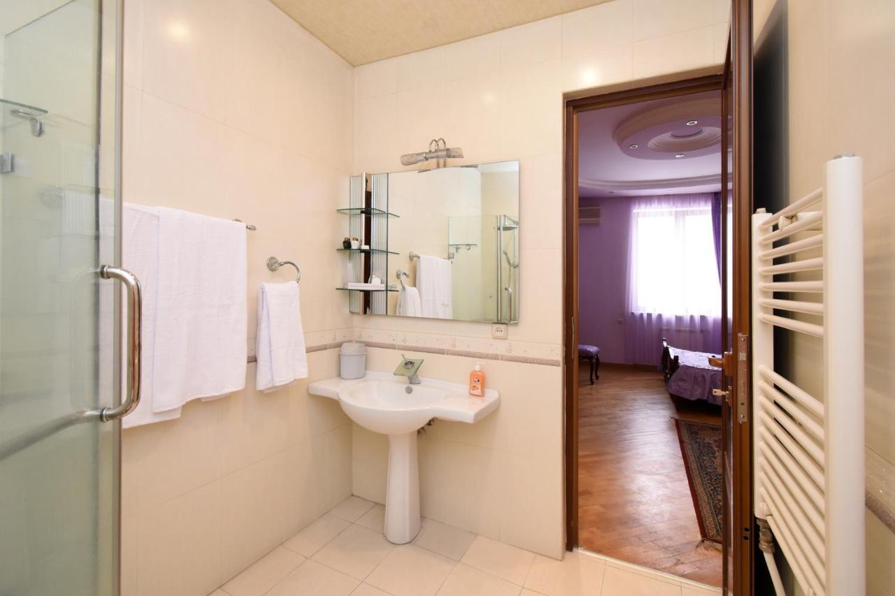 Guest House เยเรวาน ภายนอก รูปภาพ