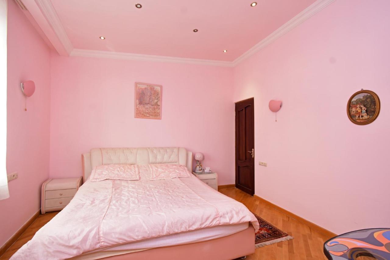 Guest House เยเรวาน ภายนอก รูปภาพ