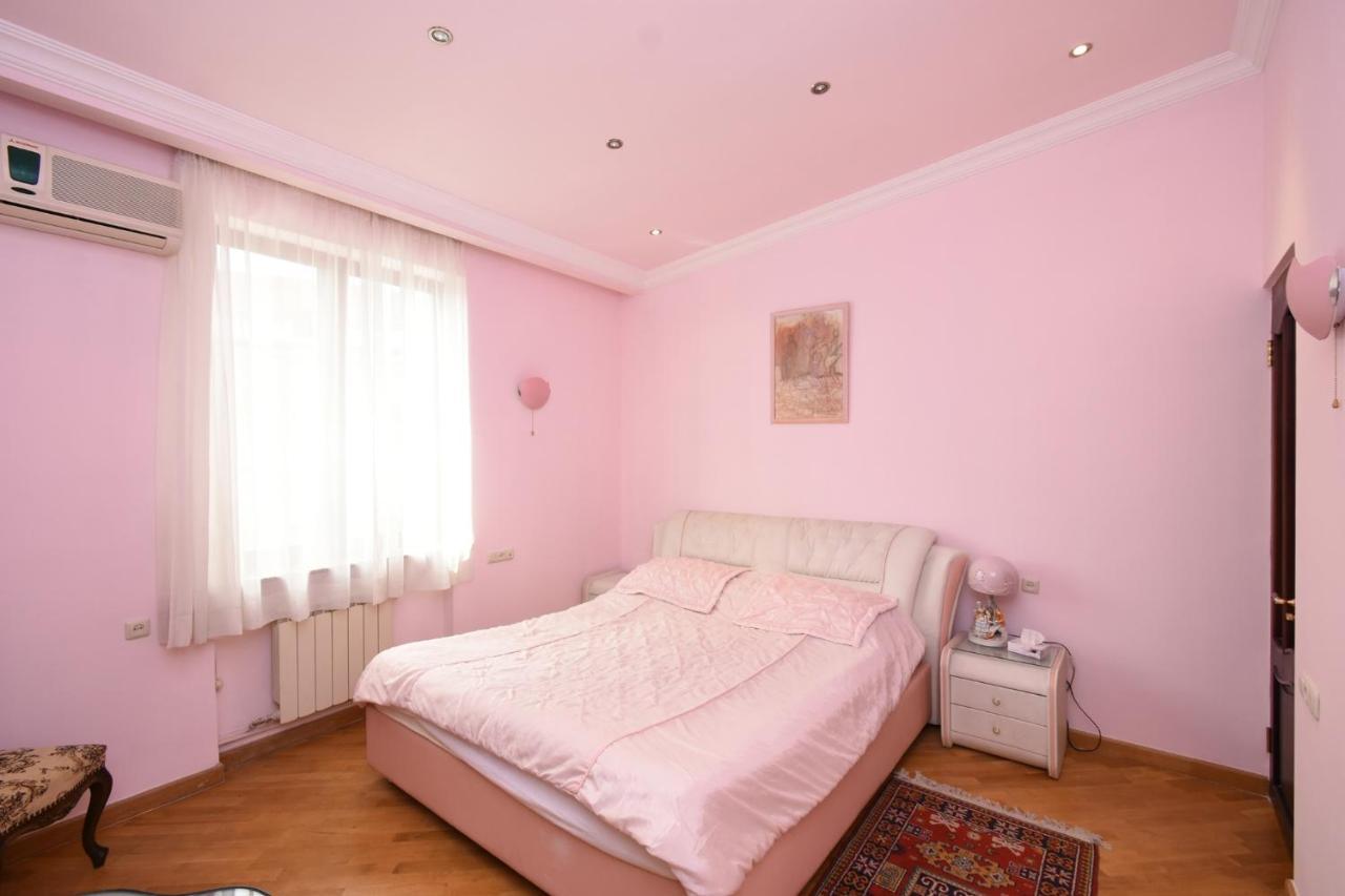 Guest House เยเรวาน ภายนอก รูปภาพ