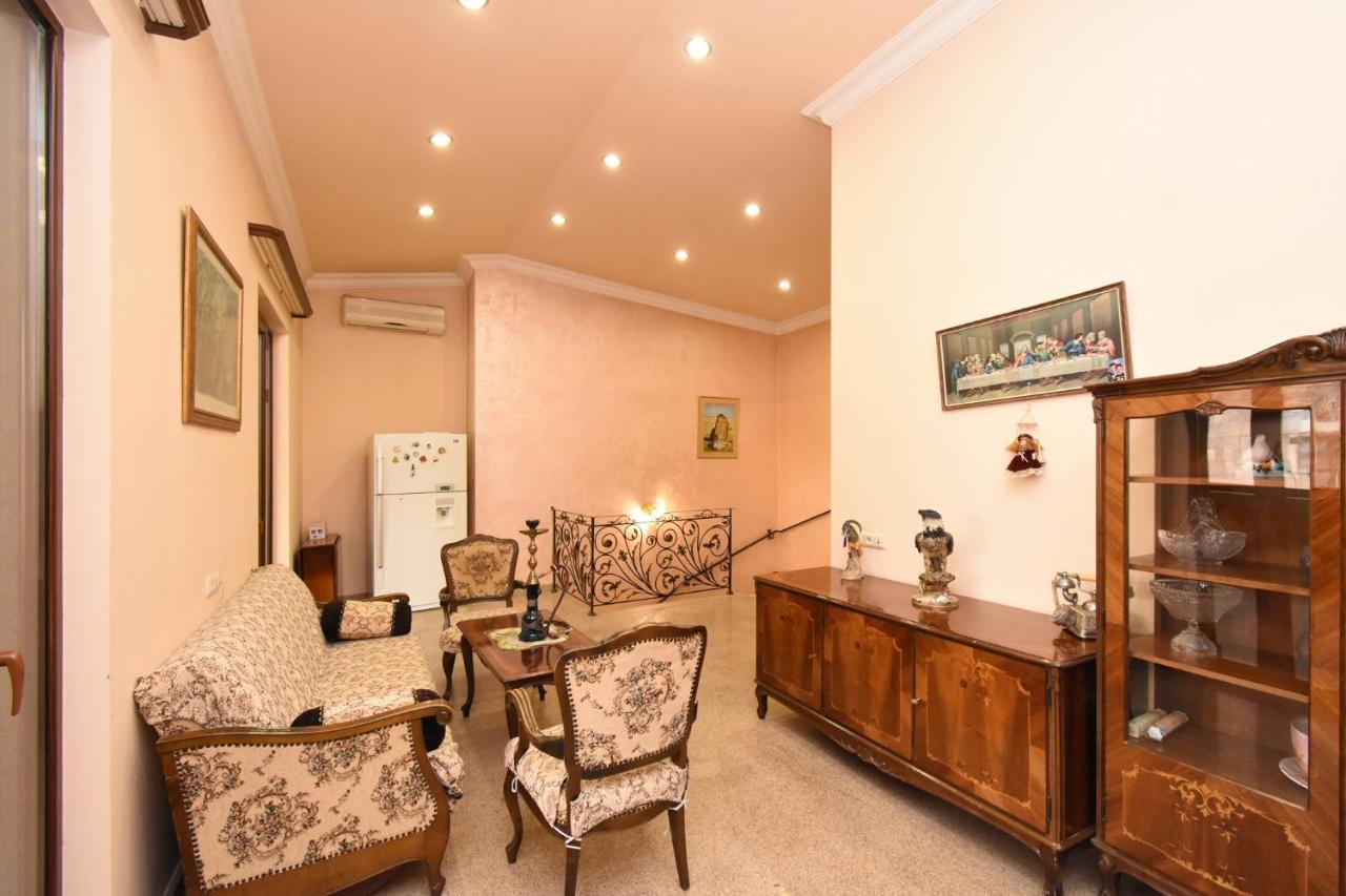 Guest House เยเรวาน ภายนอก รูปภาพ